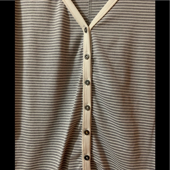 Lululemon Long Sleeve Top - Picture 3 of 10